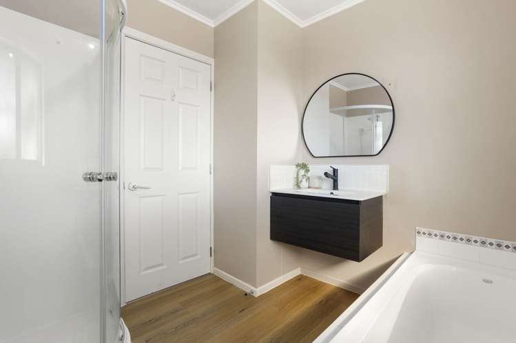 5 Ruske Place Grandview Heights_13