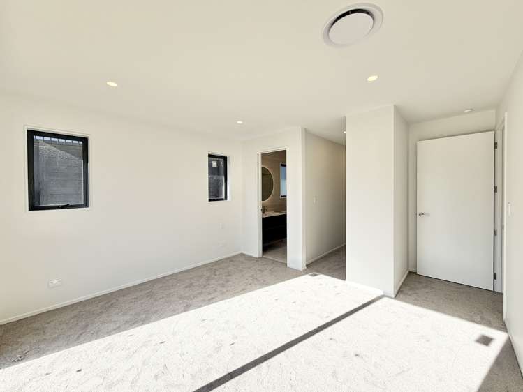 29 Tukutata Crescent Milldale_11