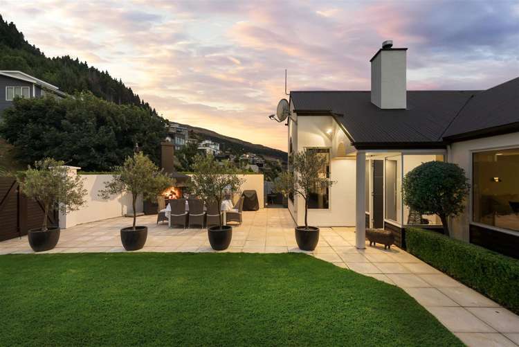 66 Hensman Road Queenstown_39