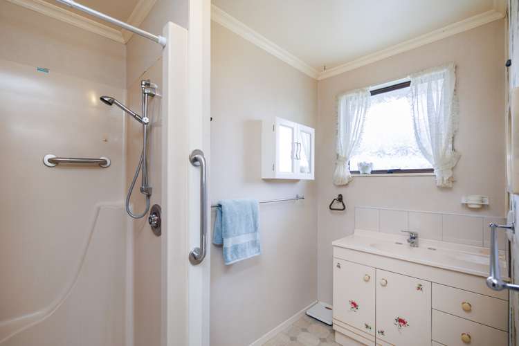 41 Cedar Crescent Feilding_8