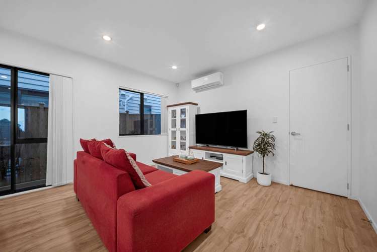 77 Rashni Road Flat Bush_15
