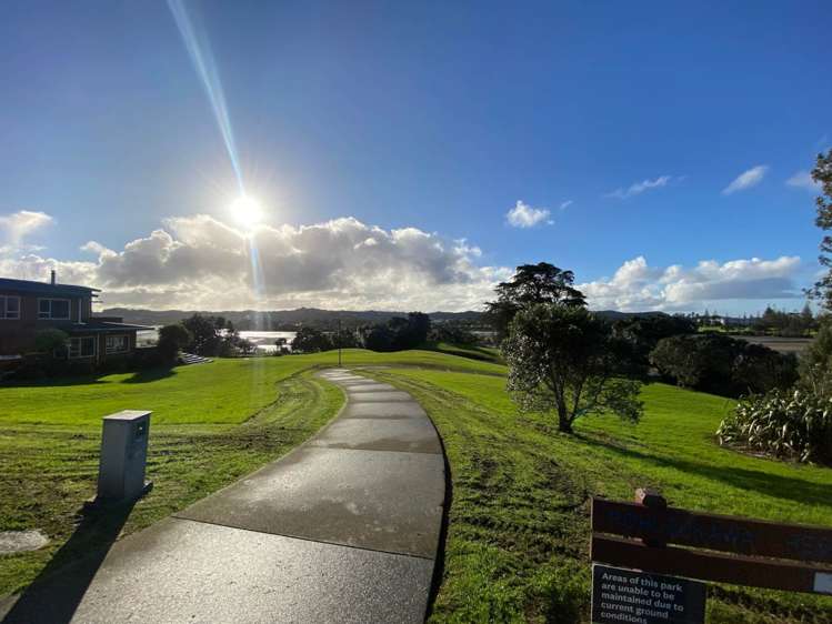 37 Pohutukawa Avenue Red Beach_15