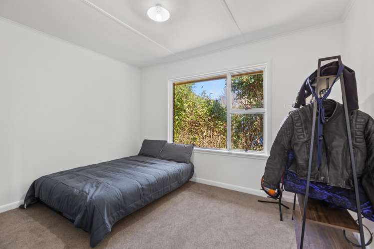 13 Cowling Road Hurdon_17