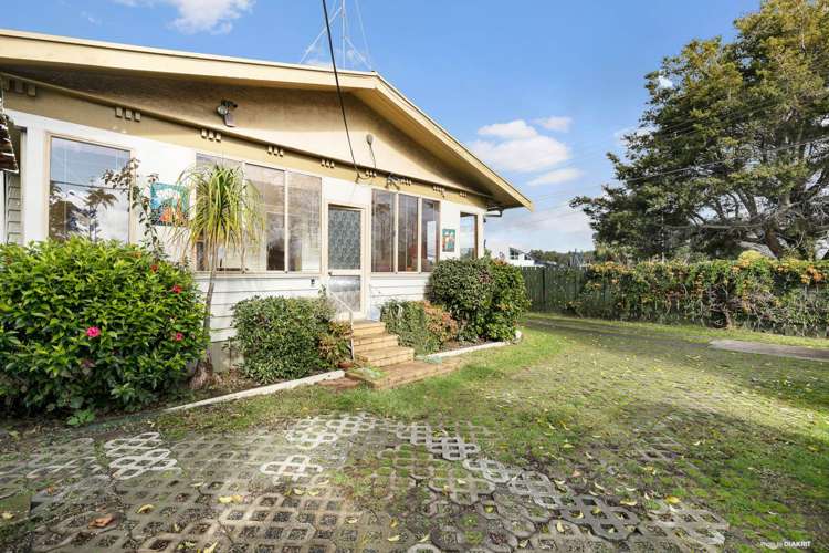 1/20 Northcote Road Takapuna_12