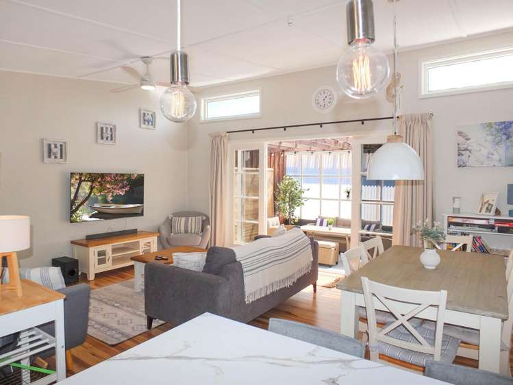 1 Andresen Street Foxton Beach_9