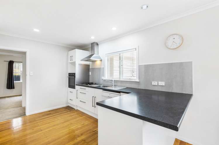 12 Albert Road Kelston_10