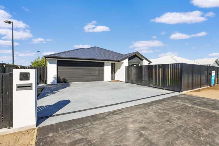 241 Racecourse Road Allenton_32