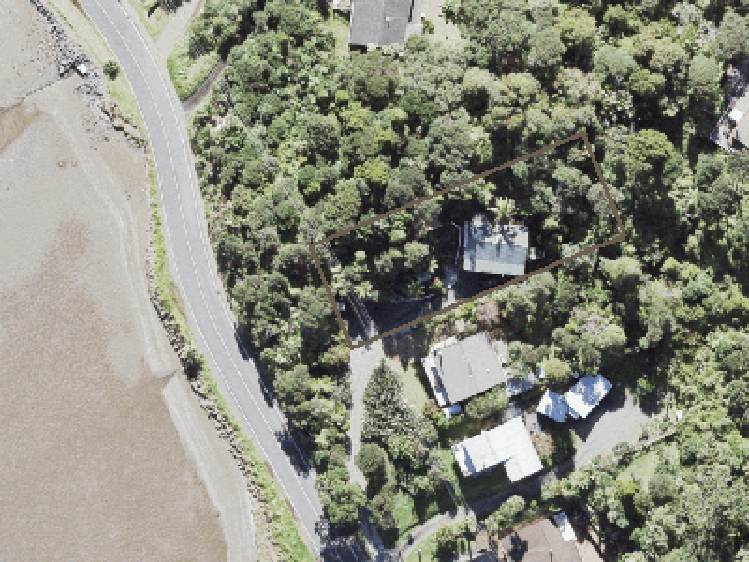 1208 Huia Road_0