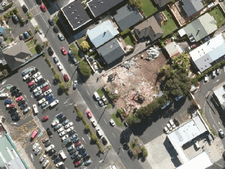 7/11 Huia Road_0