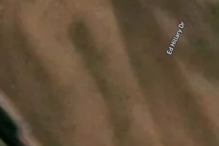 153 Ed Hillary Drive_0