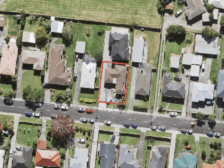 36 Woodford Avenue_0