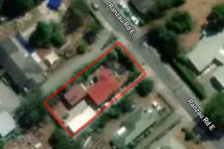 240 Ranzau Road East_0