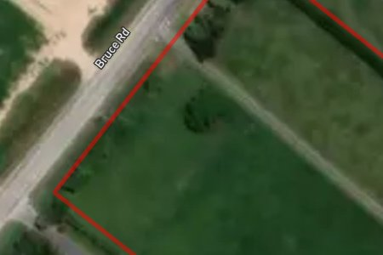 77 Bruce Road_0