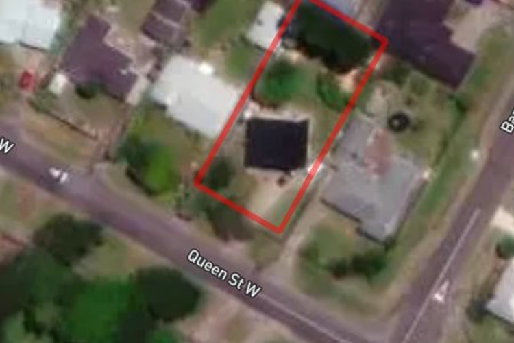 156 Queen Street West_0