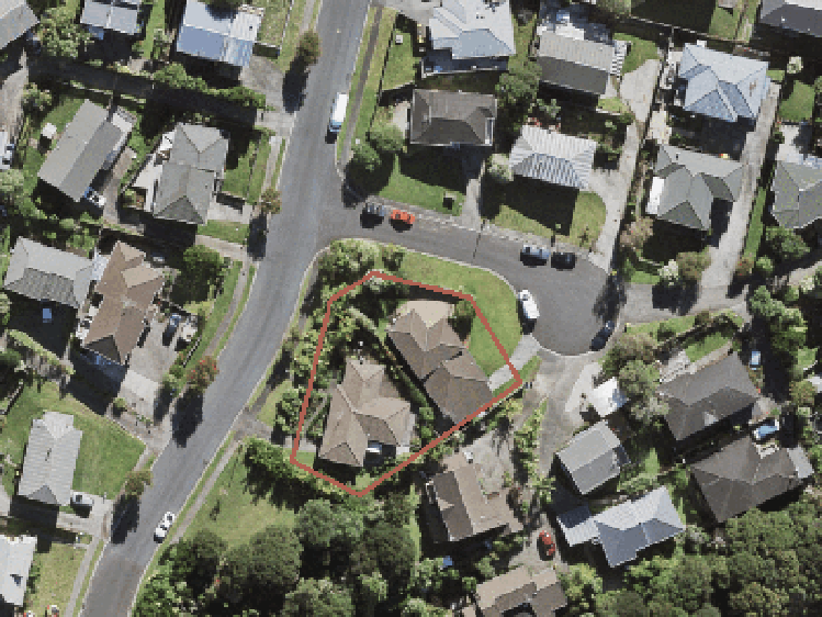 2/16 Witheford Drive_0
