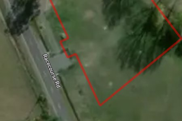 403 Racecourse Road_0