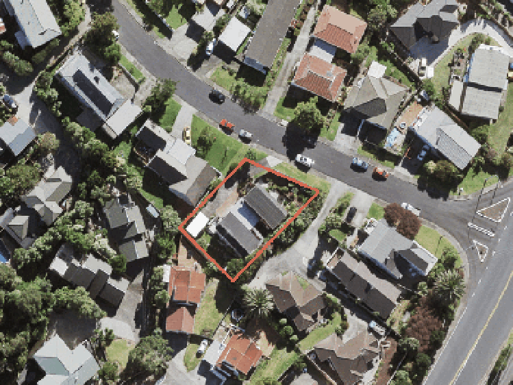 2/4 Capilano Place_0