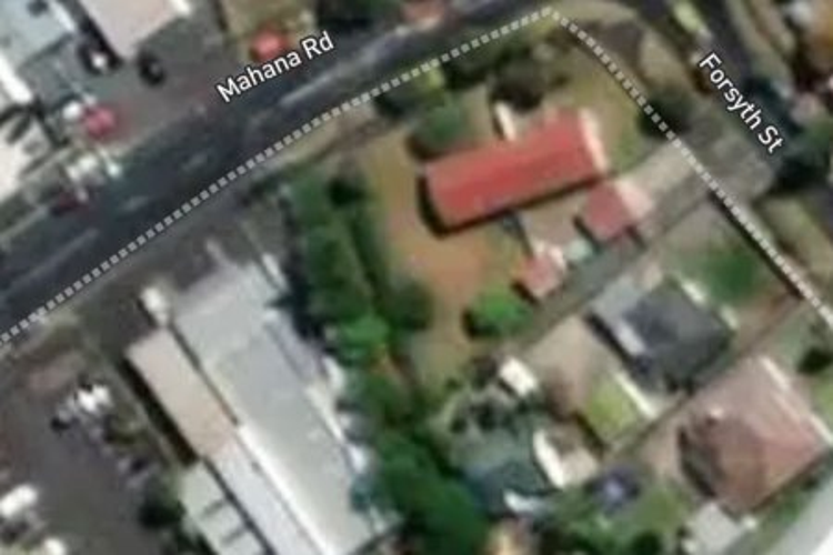 2/15 Mahana Road_0