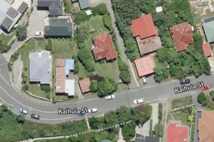 2/32 Kaihuia Street_0