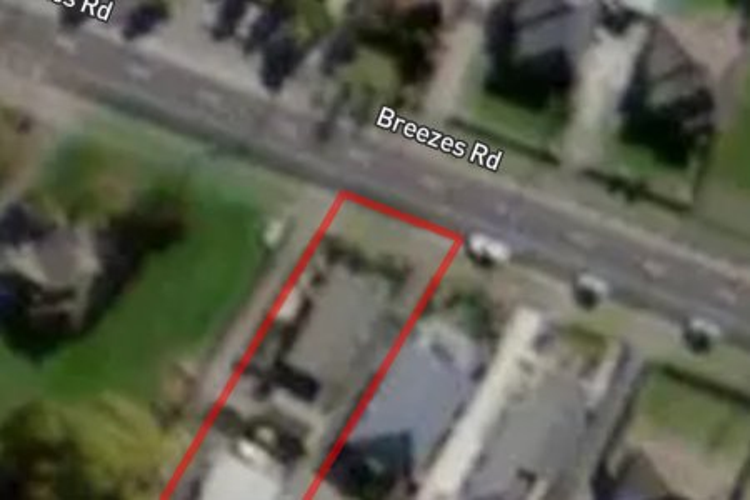 2/108 Breezes Road_0