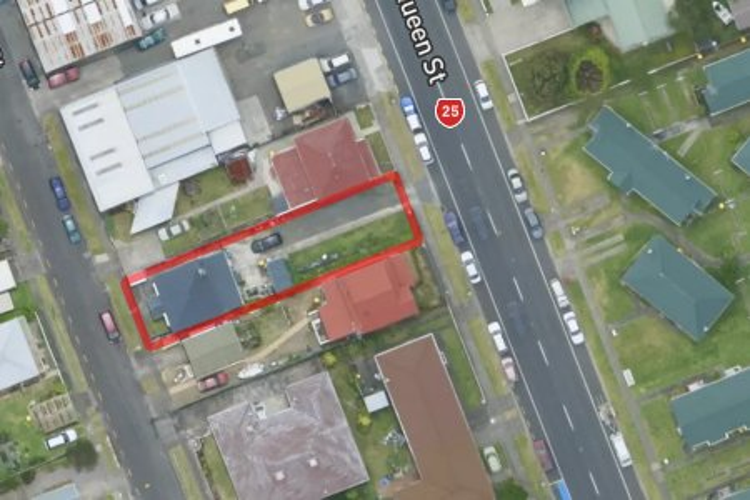 717 Queen Sh25 Street_0