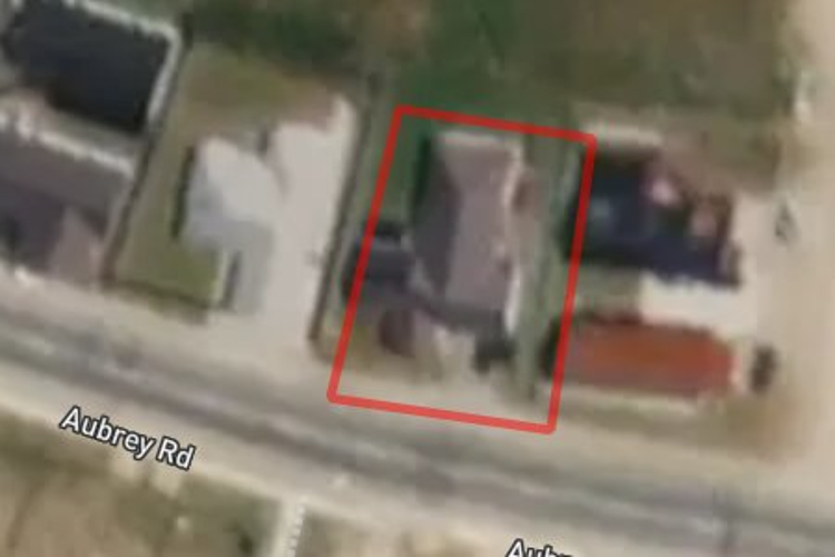 210 Aubrey Road_0