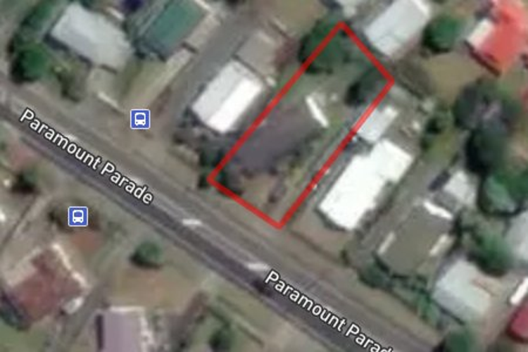 114 Paramount Parade_0