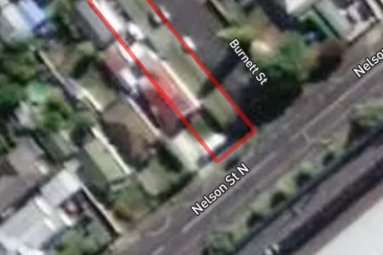 808 Nelson Street North_0