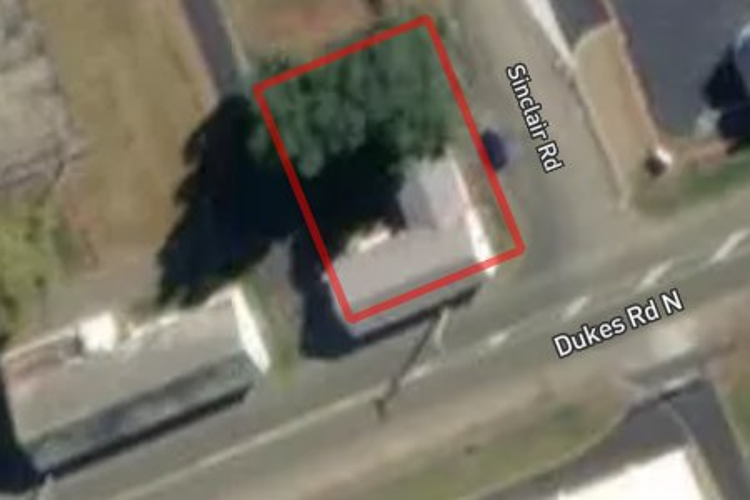 205 Dukes Road North_0