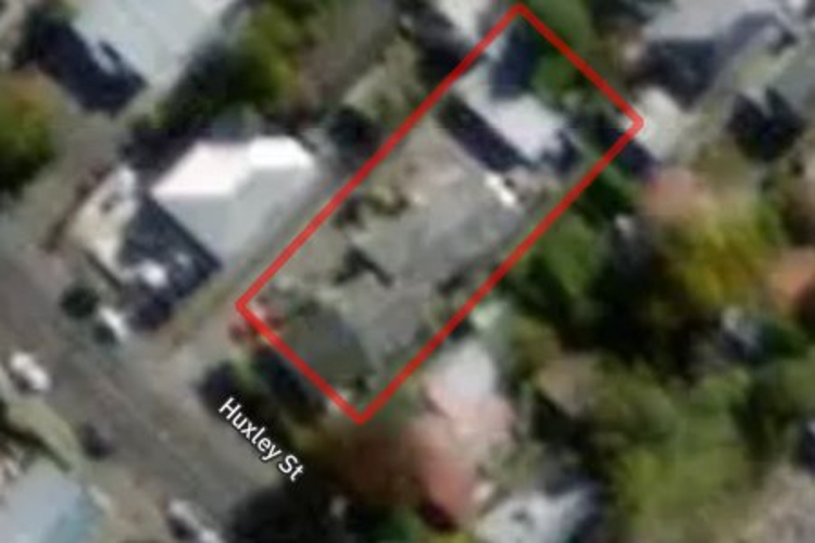 2/121 Huxley Street_0