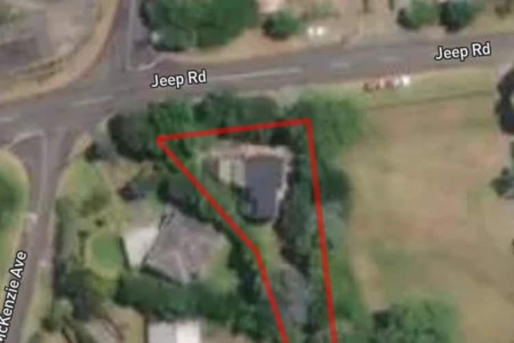 18 Jeep Road_0