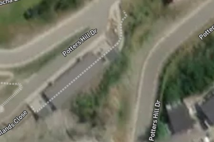 1-3 Highlands Close_0