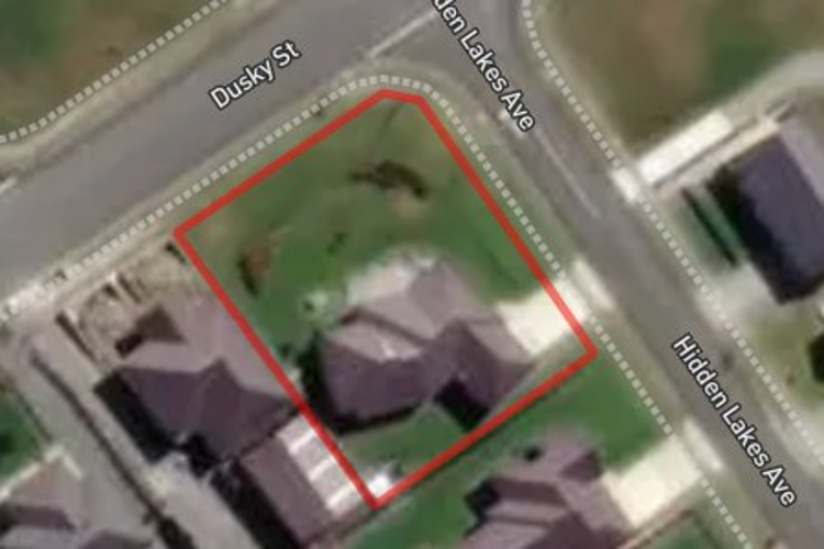 9 Hidden Lakes Avenue_0