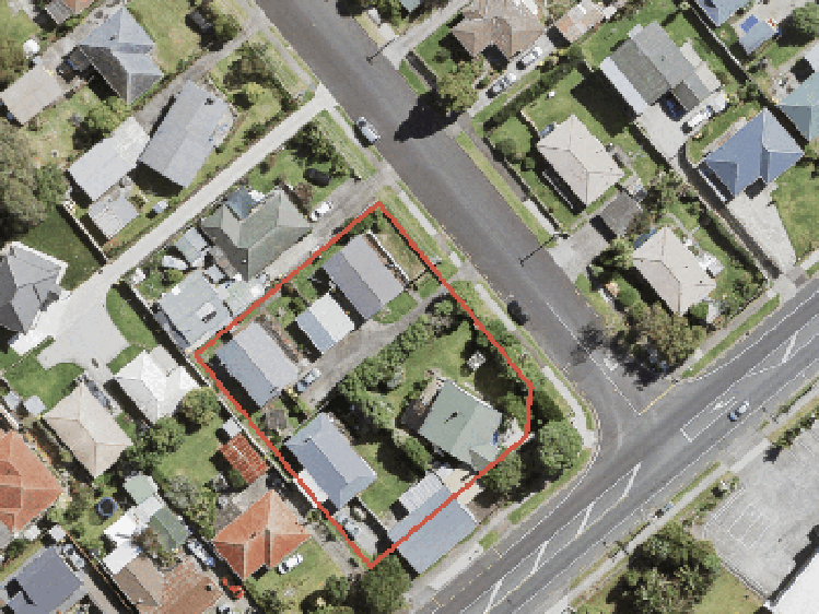 2/99 Henderson Valley Road_0