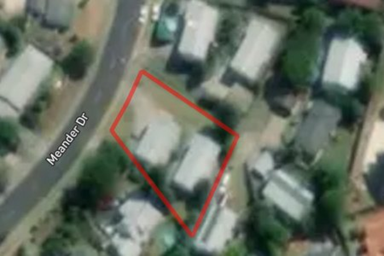 77 Meander Drive_0