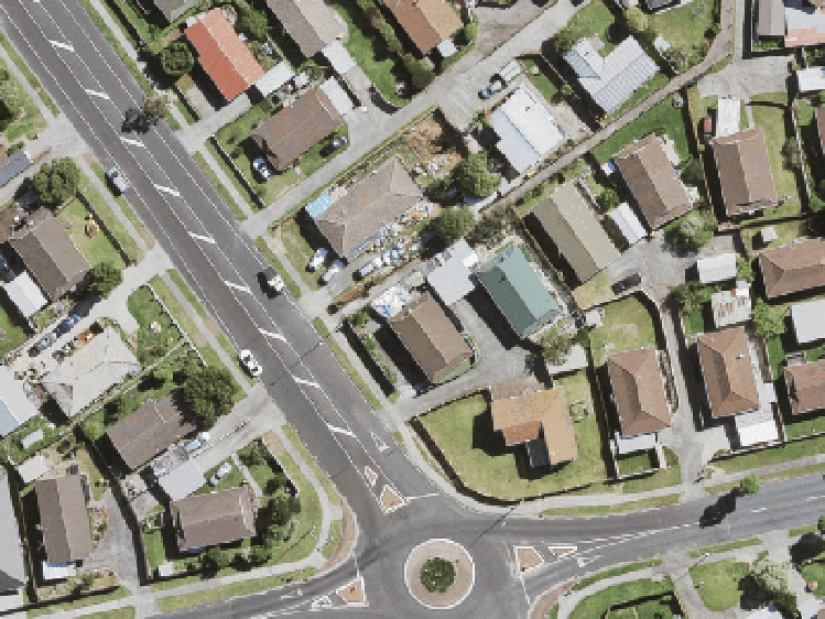 1/207 Waitemata Drive_0
