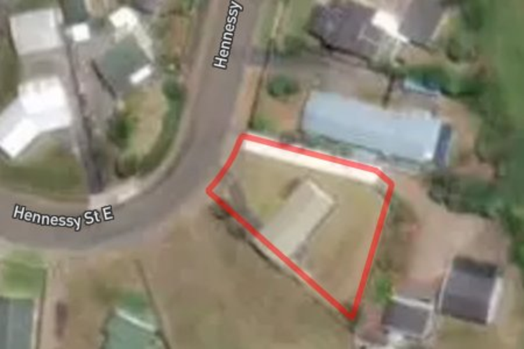 32 Hennessy Street East_0