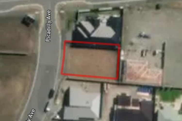 3 Picadilly Avenue_0