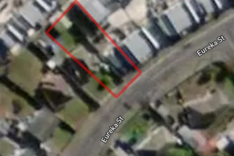 7 Eureka Street_0