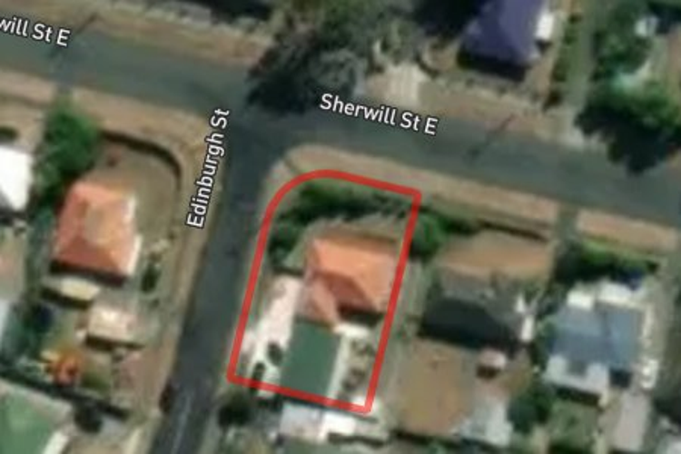 18 Sherwill Street East_0
