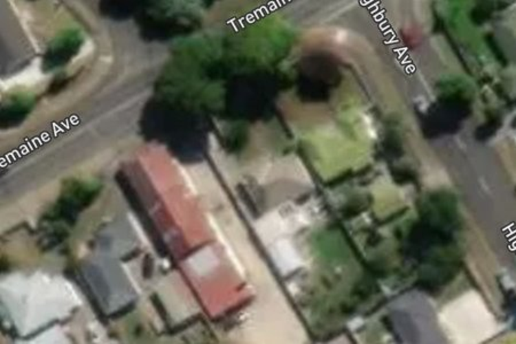208C Tremaine Avenue_0