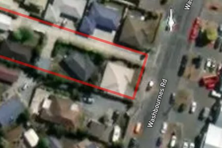 2/20a Washbournes Road_0